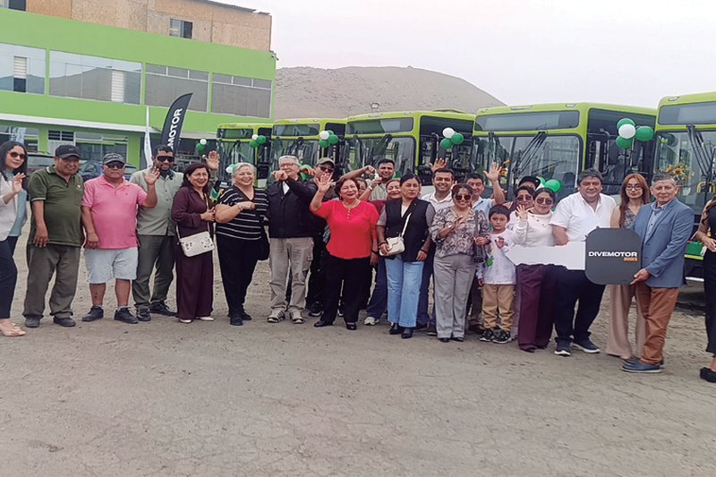 Divemotor entrega flota de buses GNV a ETUPSA 73